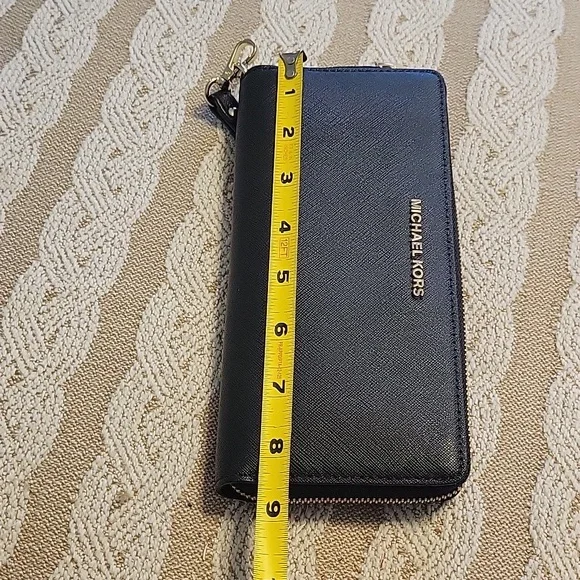 MK walletp8 - Picture 9 of 16